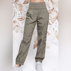 fp movement by free people women’s khaki cargo pants XS L121-39